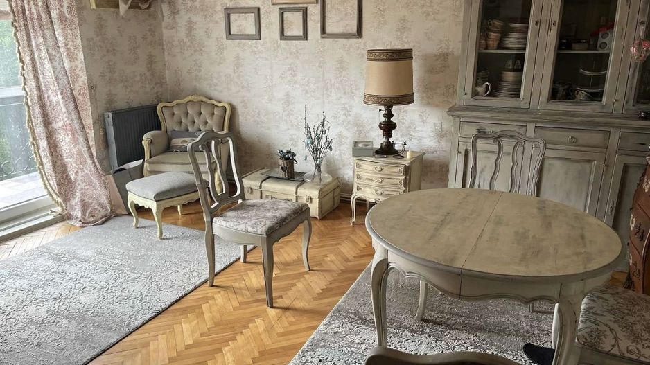 De vanzare apartament cu 3 camere - Poză 2