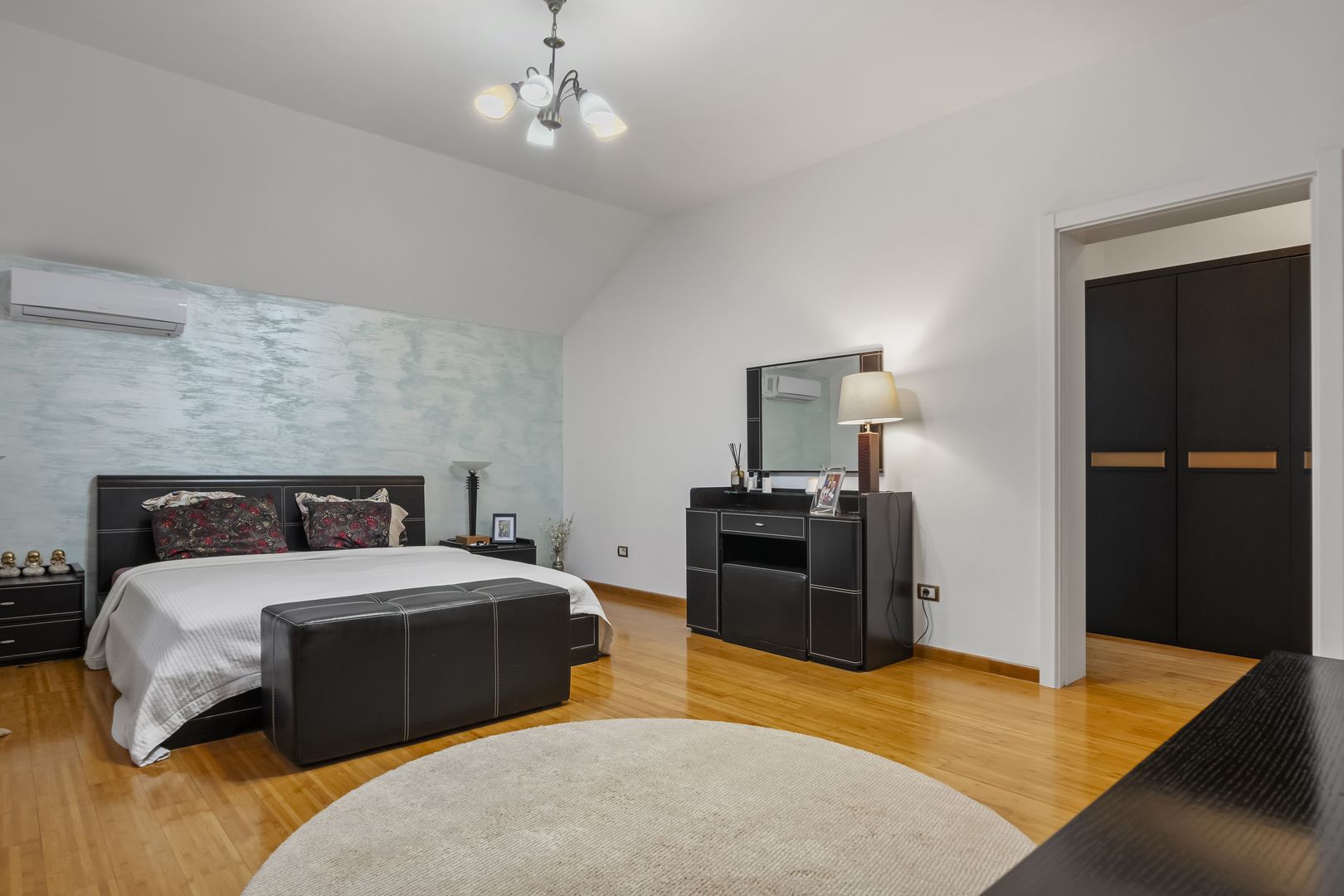 Vila din poveste este de vanzare in Pipera - Poză 17