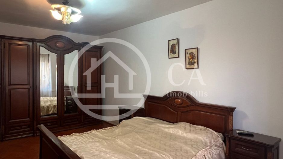 Apartament cu 4 camere de vanzare Ultracentral Oradea - Poză 3