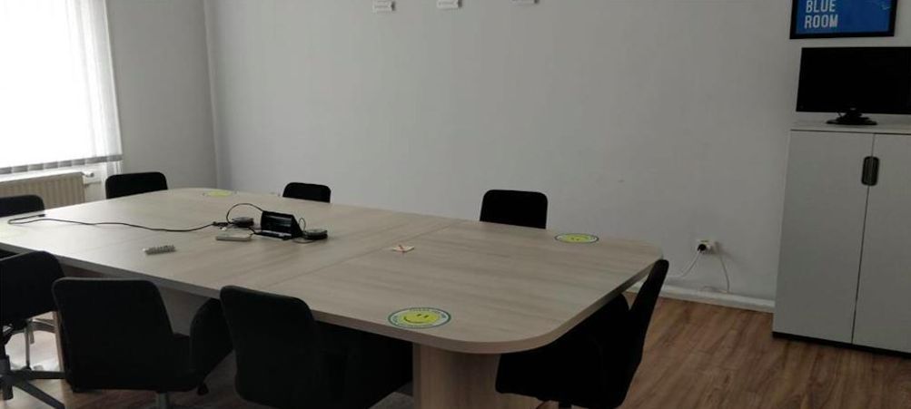 Spatiu generos pentru birouri - Poză 5