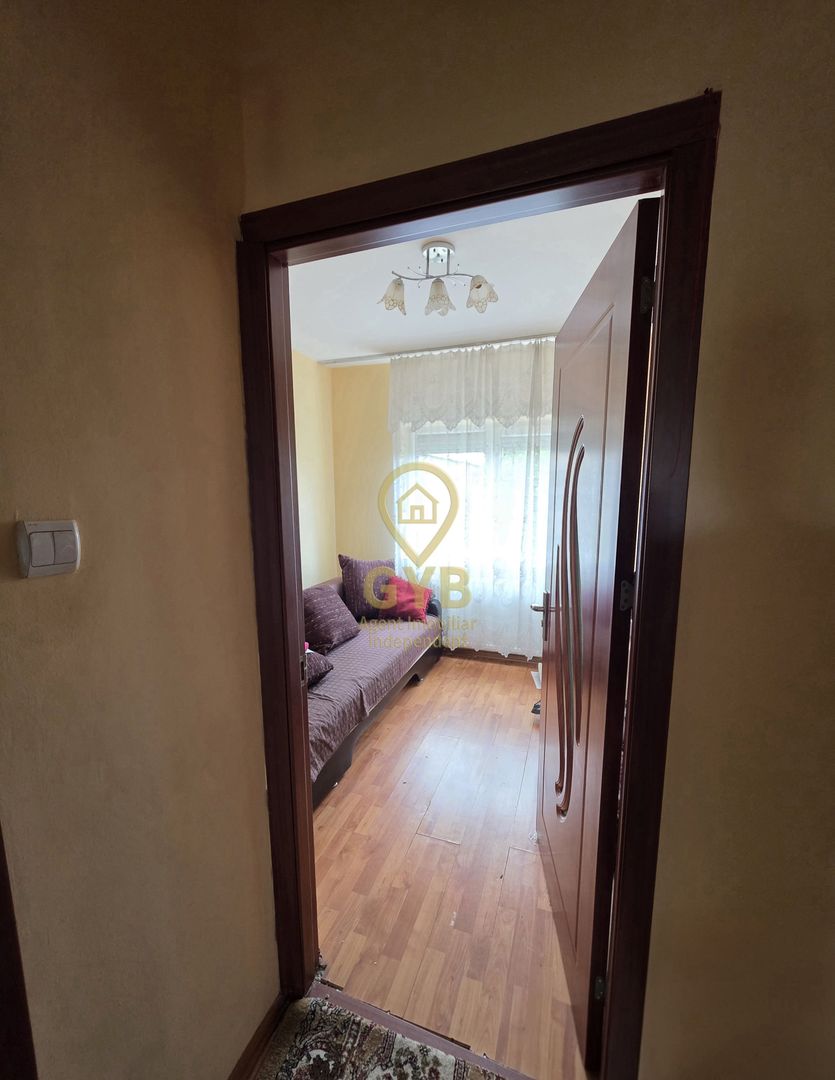 Apartament spatios cu 4 camere, 2 balcoane – Marghita, zona Penny - Poză 5
