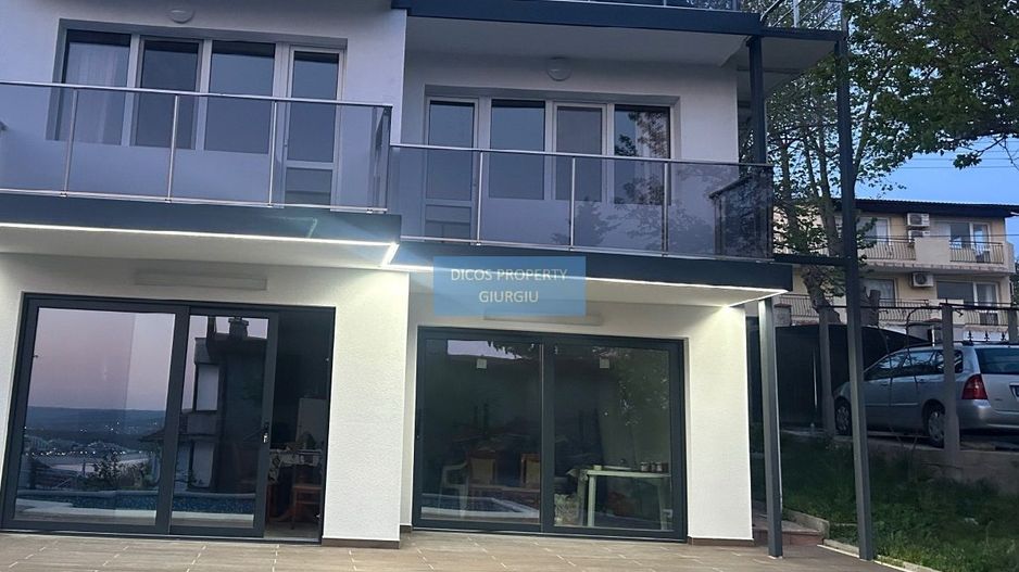 Vila cu piscina stațiunea Albena, pe malul Mării Negre - Poză 2