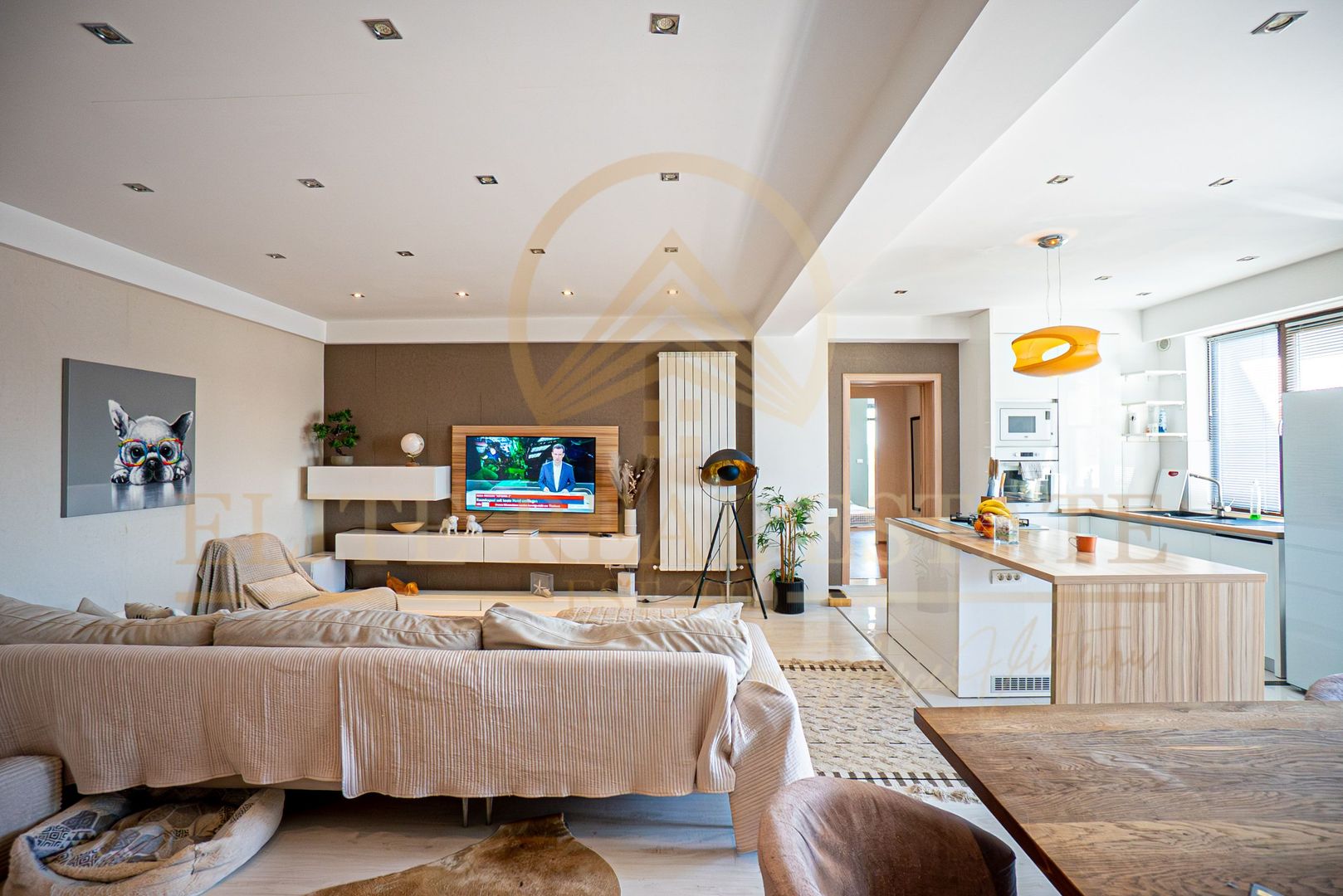 Apartament 3 camere Palazu Mare – 121 mp cu vedere la lac si parcare - Poză 1