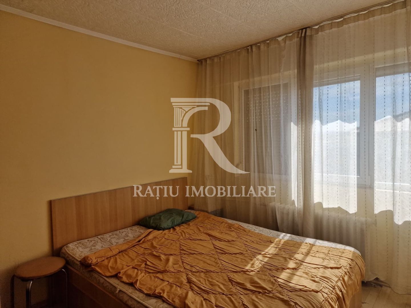 Apartament cu 3 camere de vanzare | Zona Nufarul | Oradea | - Poză 11