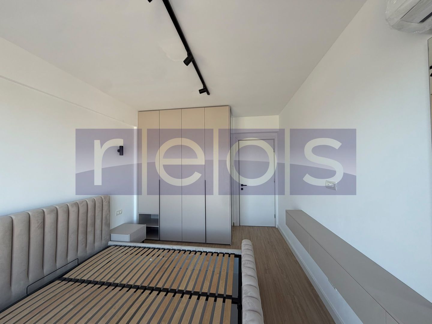 VANZARE APARTAMENT LA CHEIE-MOBILAT | 2 CAMERE | 55MP | TERASA-PARCARE - Poză 7