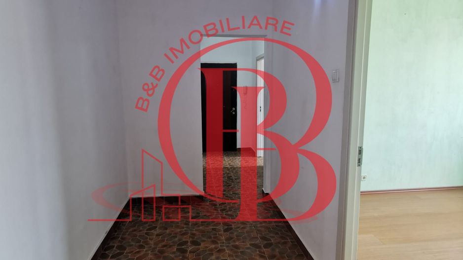 3 camere decomandat la 2 minute de metrou 1 Decembrie 1918 Ozana Titan - Poză 3