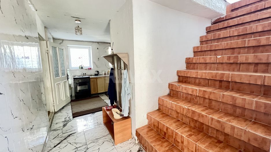 Casa în centrul or.Ialoveni - Poză 8