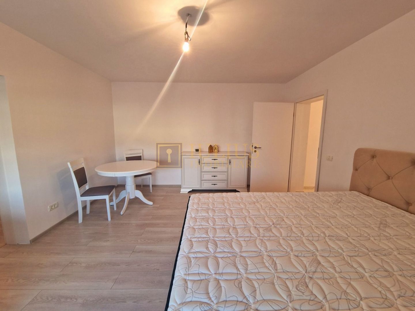 Str. Sorin Titel; semidecomandat în zona centrală; ideal investitie/inchiriere. - Poză 2