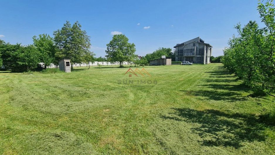 Vila deosebita, D+P+E+M, nefinalizata, 10 camere,2838m2, negociabil - Poză 15