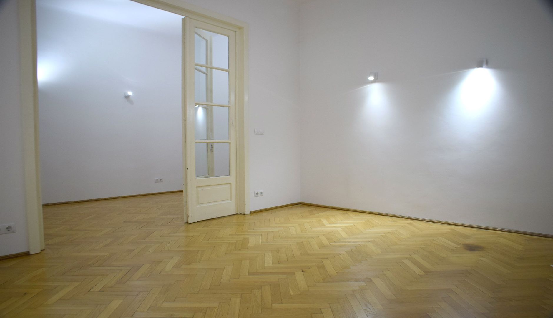Dorobanti- Capitale - Studio  45 mp - Poză 1