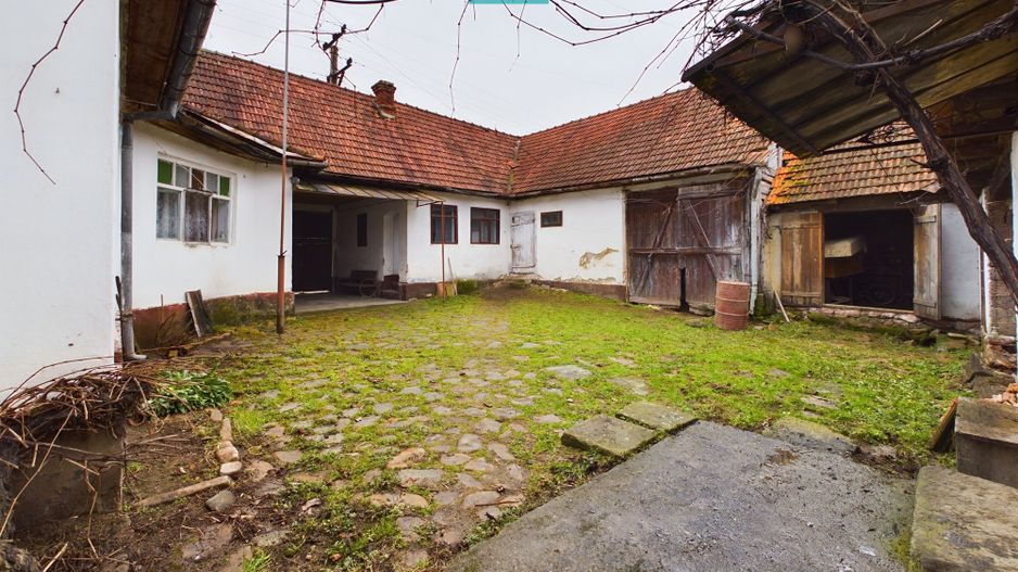 Casă impresionantă, cu anexe în Dezna-Moneasa! - Poză 24