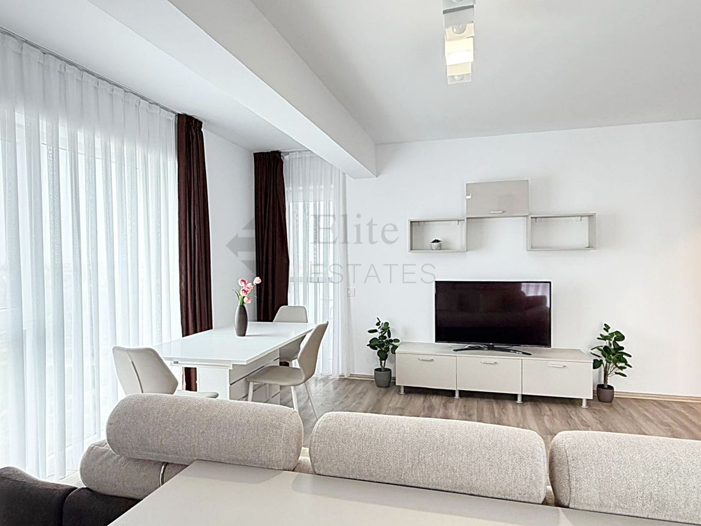Apartament 4 camere de inchiriat in Prima Onestilor - Poză 3