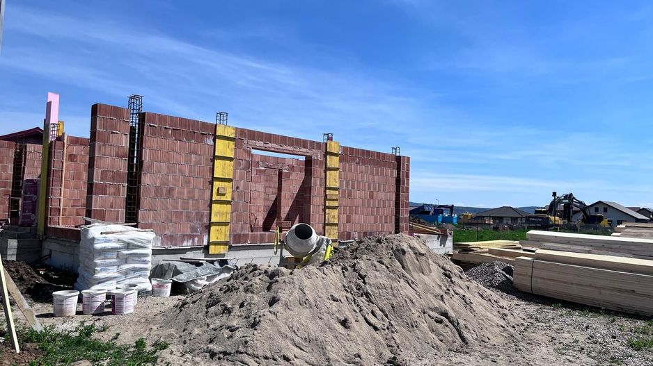 Cas noua de vanzare , in Orizont - Poză 3