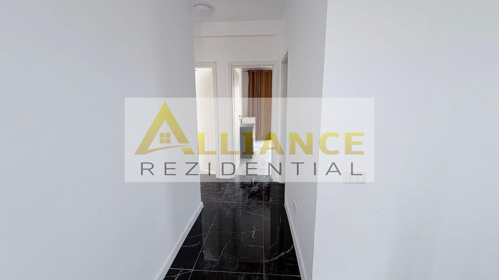 Vila individuala P+1E ~ 4 camere 2 bai ~ 560mp teren - Poză 19