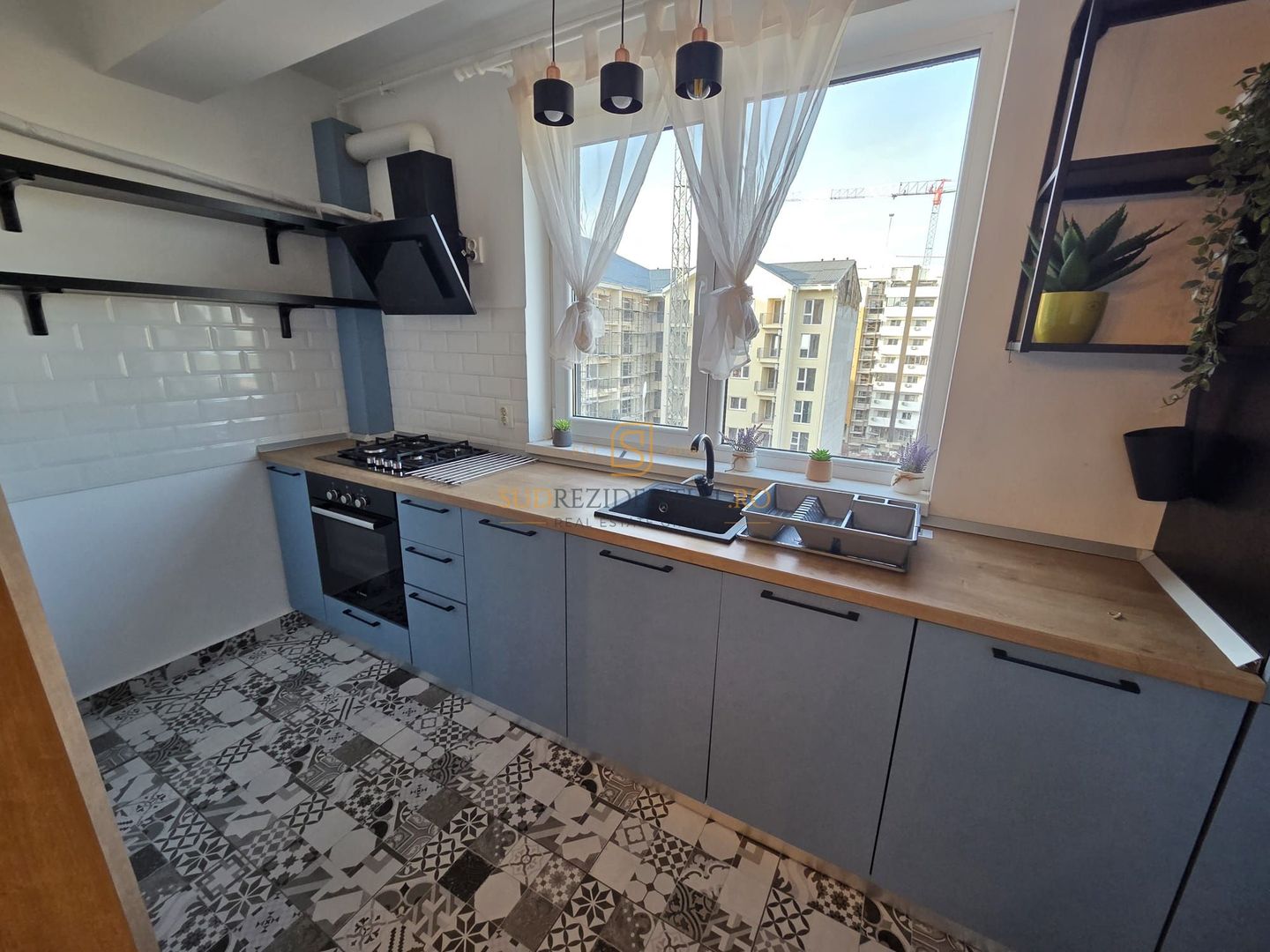 Apartament 3 camere mobilat si utilat la doar cateva minute de metrou - Poză 2