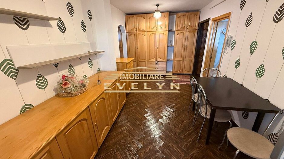 Apartament 2 camere, decomandat – Zona Donici - Poză 3