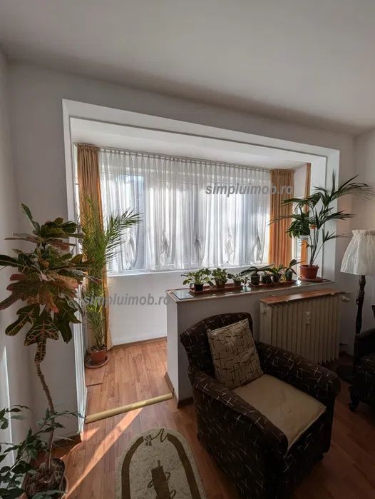 Decomandat etaj intermediar 3 camere Alexandru Obregia - Poză 2