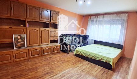 Apartament cu 3 camere de inchiriat zona Decebal, Oradea