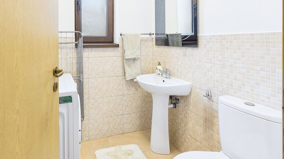 Tur virtual – Cămin modern lângă  pădure, ideal pentru o familie - Poză 9