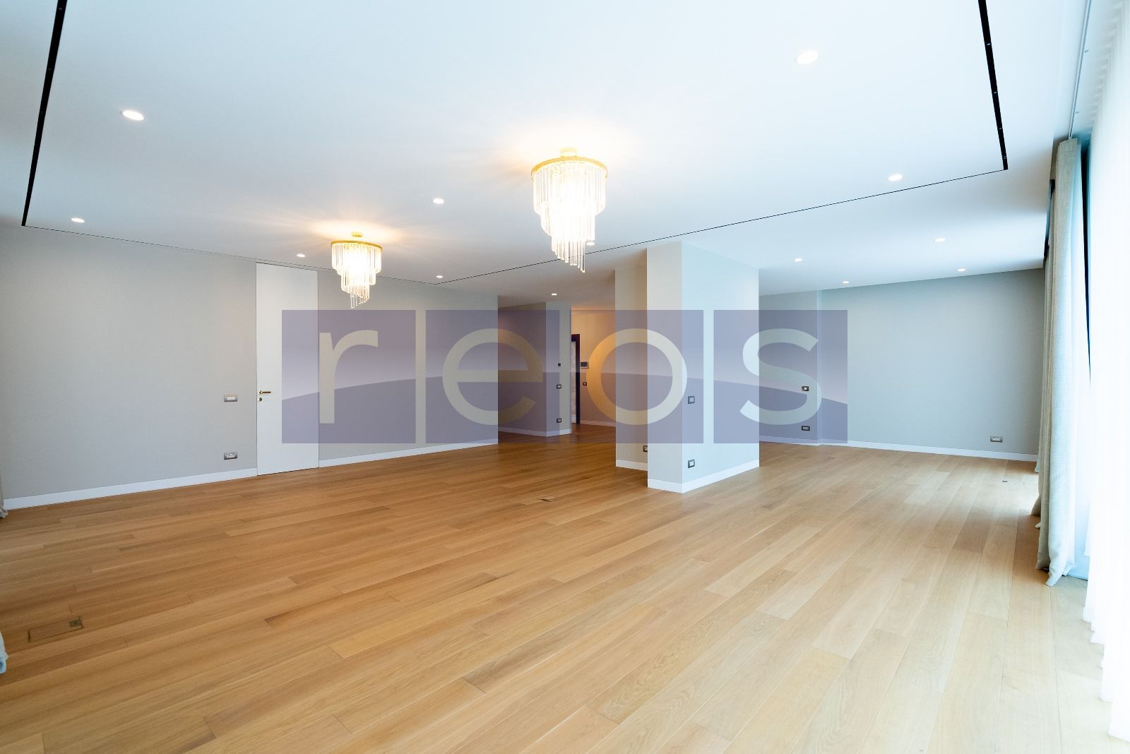 APARTAMENT PREMIUM ZAMBACCIAN | 206 MP | 4 CAMERE| LOC PARCARE - Poză 2