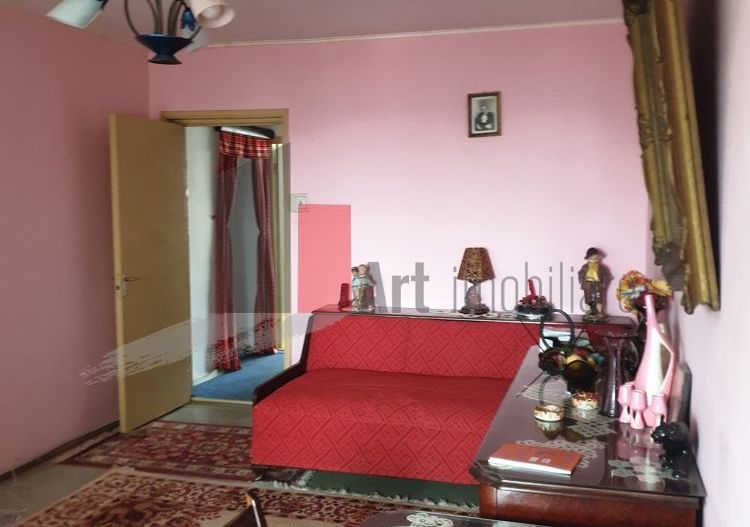 Apartament 3 camere decomandat zona Apusului - Poză 1