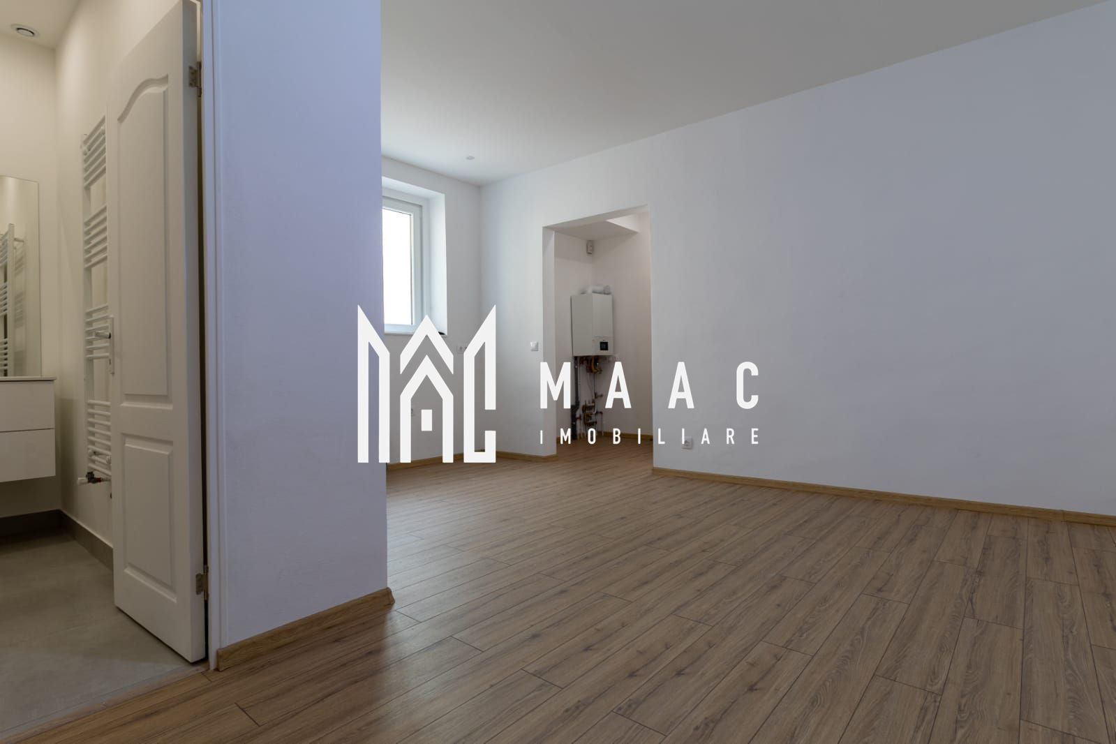 Apartament 2 Camere si Studio | Ultracentral | Acces Privat - Poză 4