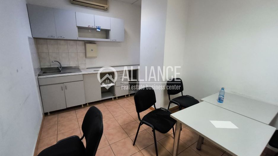 CENTRU Bdul Tomis spatiu comercial cu vitrina stradala! - Poză 10