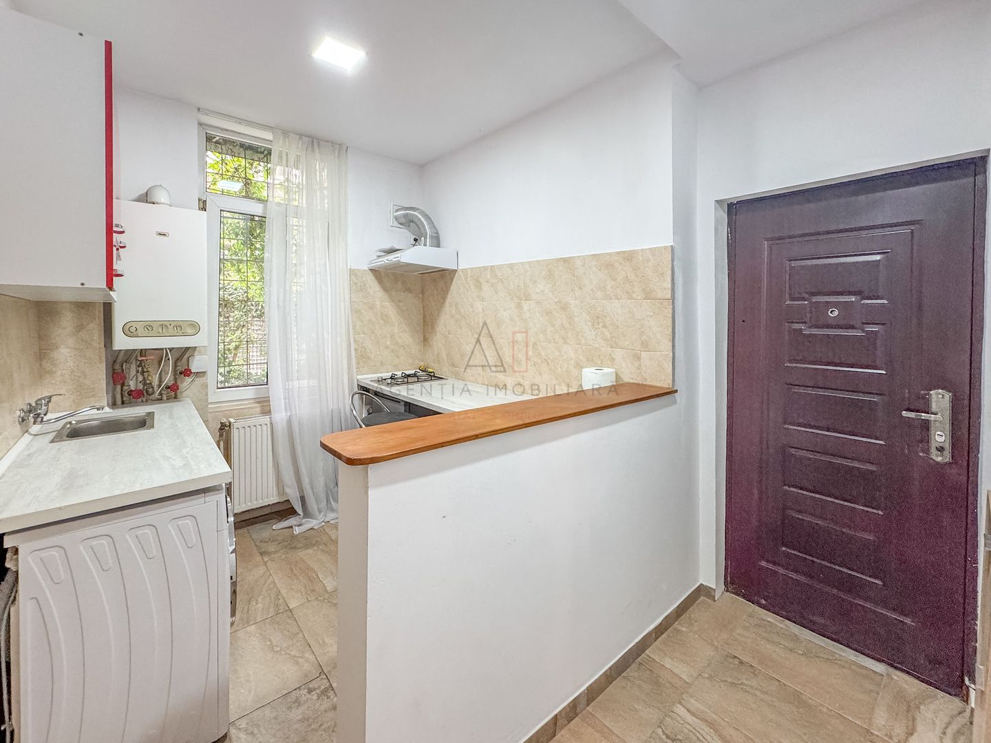 Garsoniera Cocheta si Boxa | Intrare Parc Cismigiu | Bloc Fara Risc - Poză 4