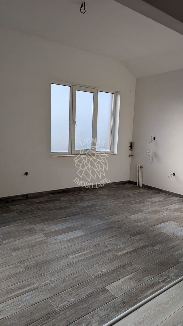 Oferta! Apartament Nou 5 camere 117 mp-parcare-Zona Decebal - Poză 2