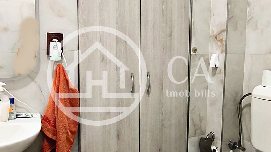 Proprietate mixta de vanzare apartament si spatiu comercial, Oradea - Poză 18