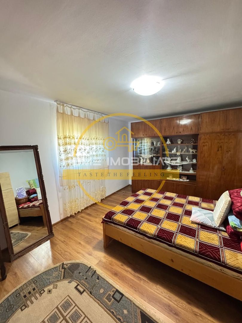 Casa de vanzare parter+etaj / 7 camere/ 1550mp teren+ 240mp utili+garaj / Dancu - Poză 6