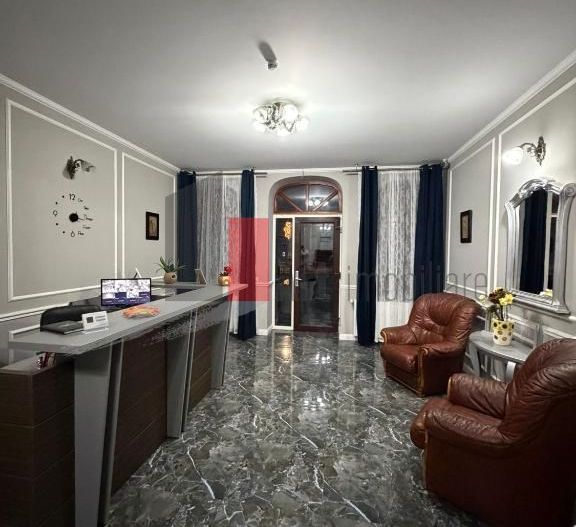 Vila Pensiune in Busteni | zona centrala | afacere functionala - Poză 10