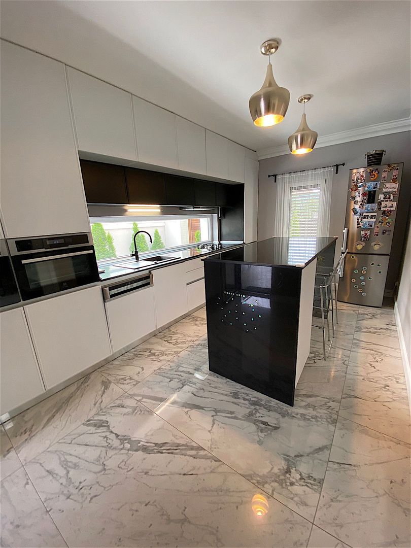 Vila deosebita cu piscina zona Dumbravita - Poză 7