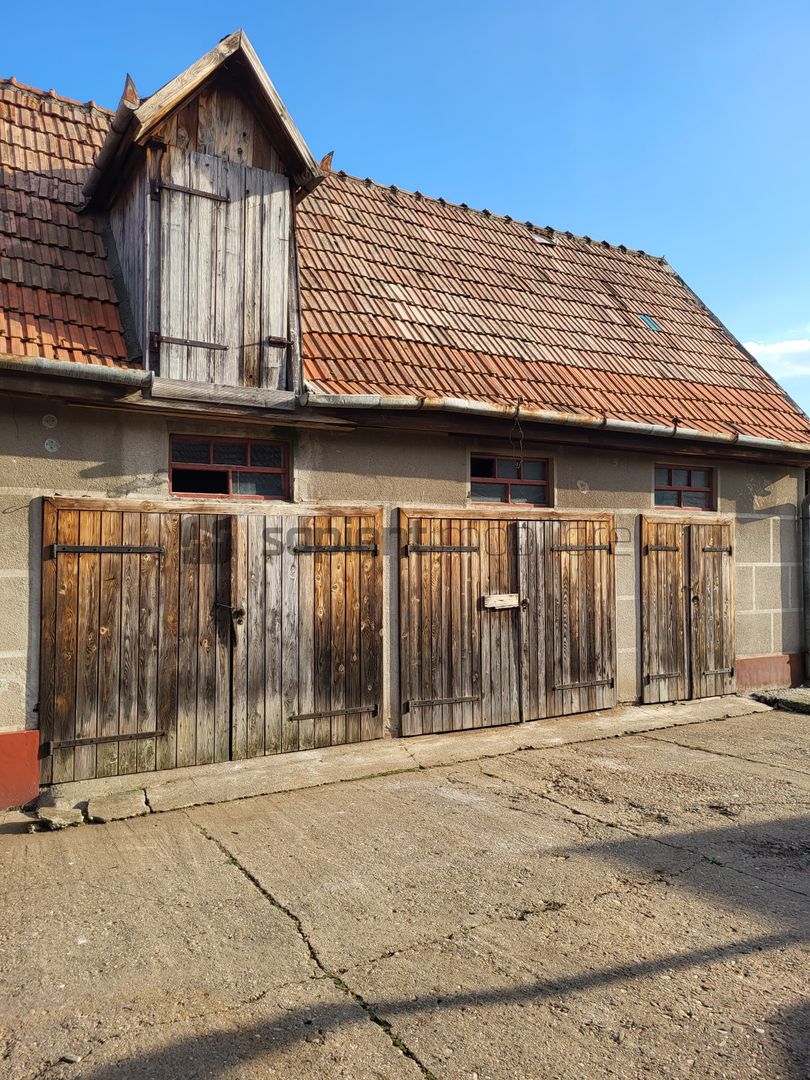 Casa de vanzare pentru 2 familii 5 camere 482mp - Poză 4