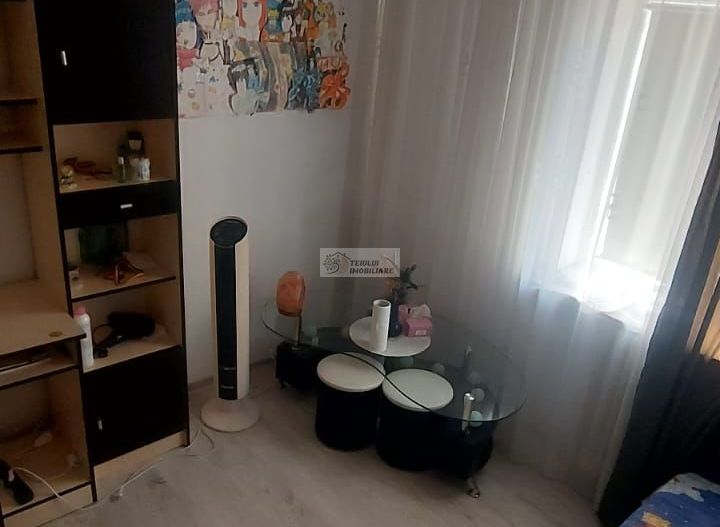 Vând apartament 3 camere-ETAJUL 1 - Poză 1