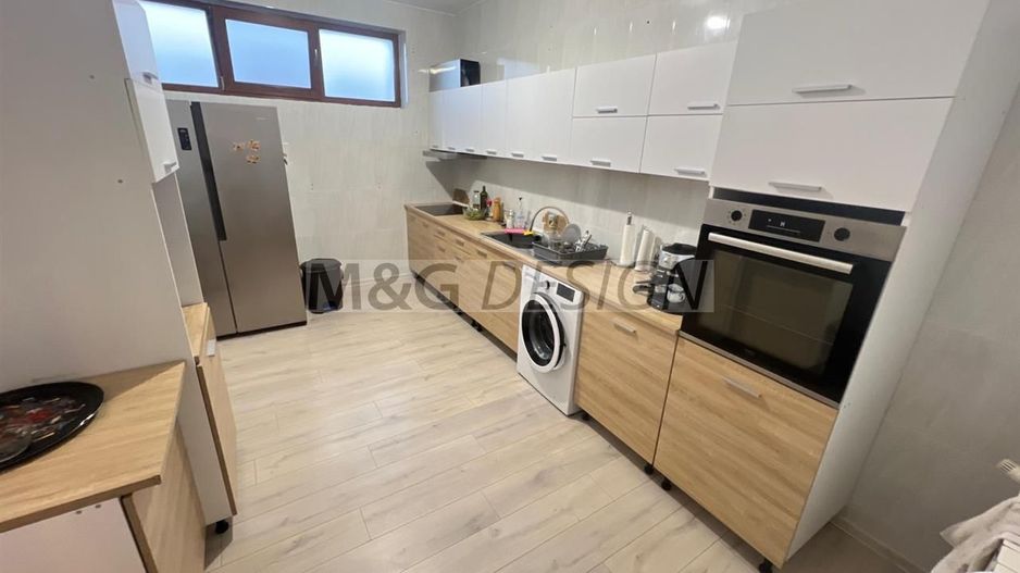 Casa P+M Su 268 mp 2 fronturi stradale - Poză 17