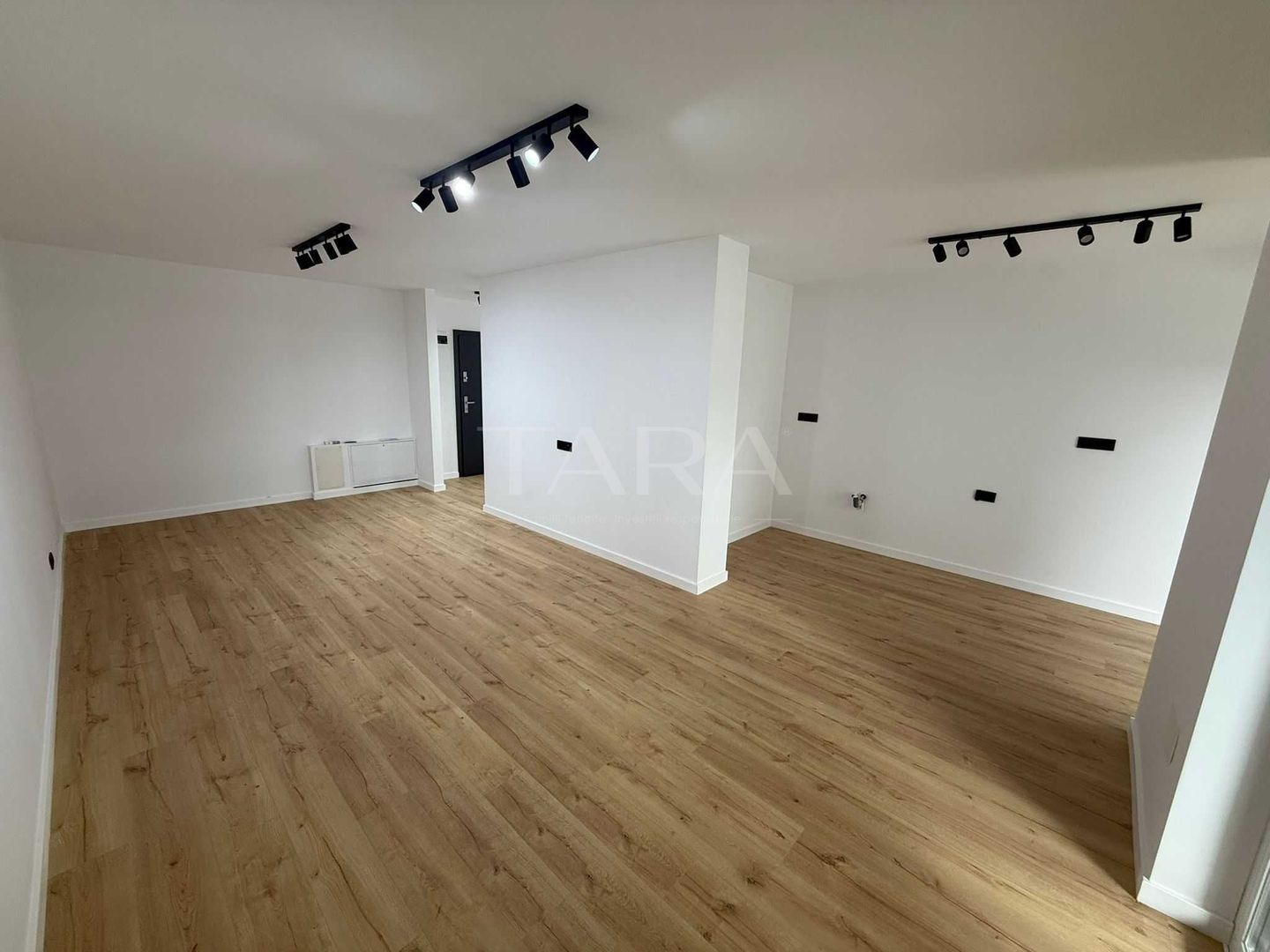 Apartament modern cu terasă, lângă Auchan - Poză 1