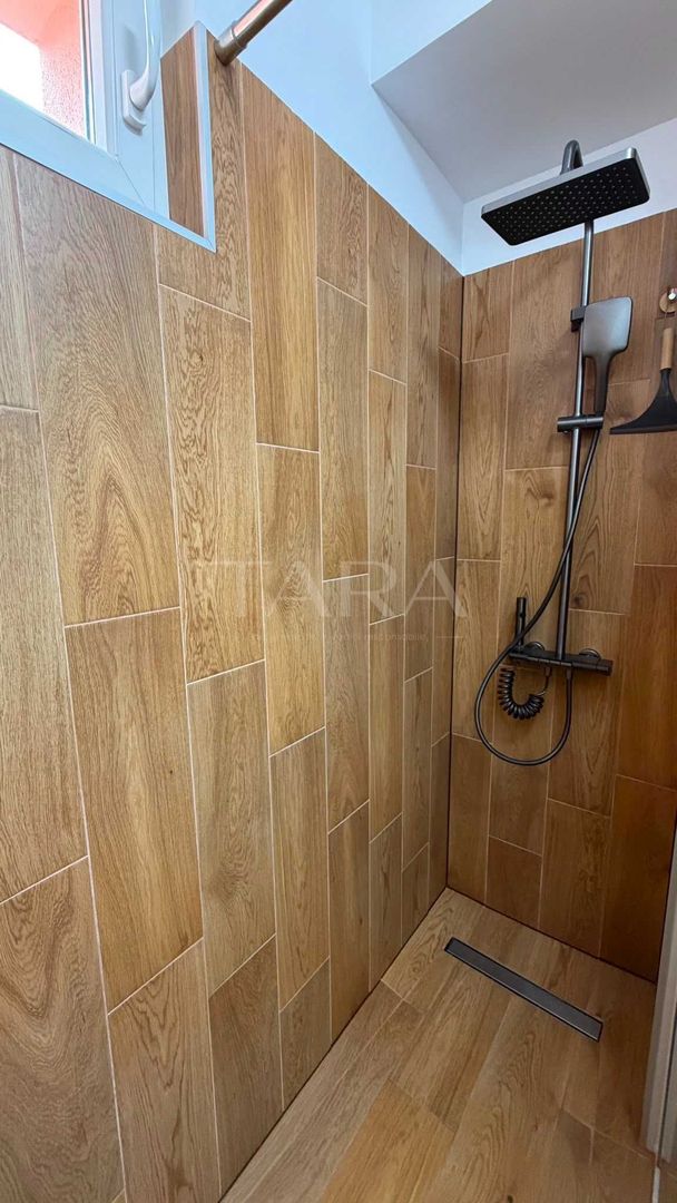 Apartament cu 2 camere decomandate, complet renovat, Plopilor. - Poză 7