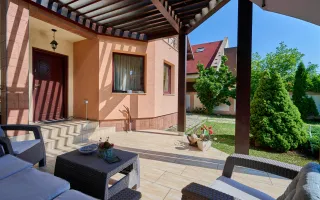 Casa + 305 mp terem curte proprie in zona rezidentiala Gavana - Poză 18
