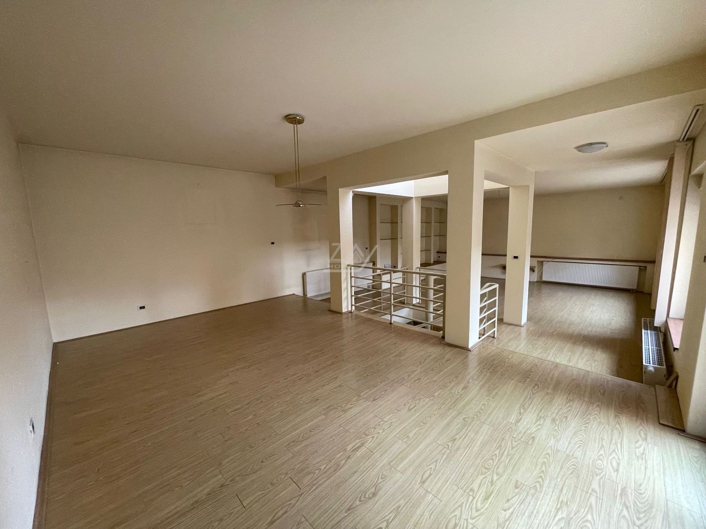 Casa individuala deosebita in zona Girocului - pozitie excelenta. Garaj dublu. - Poză 5