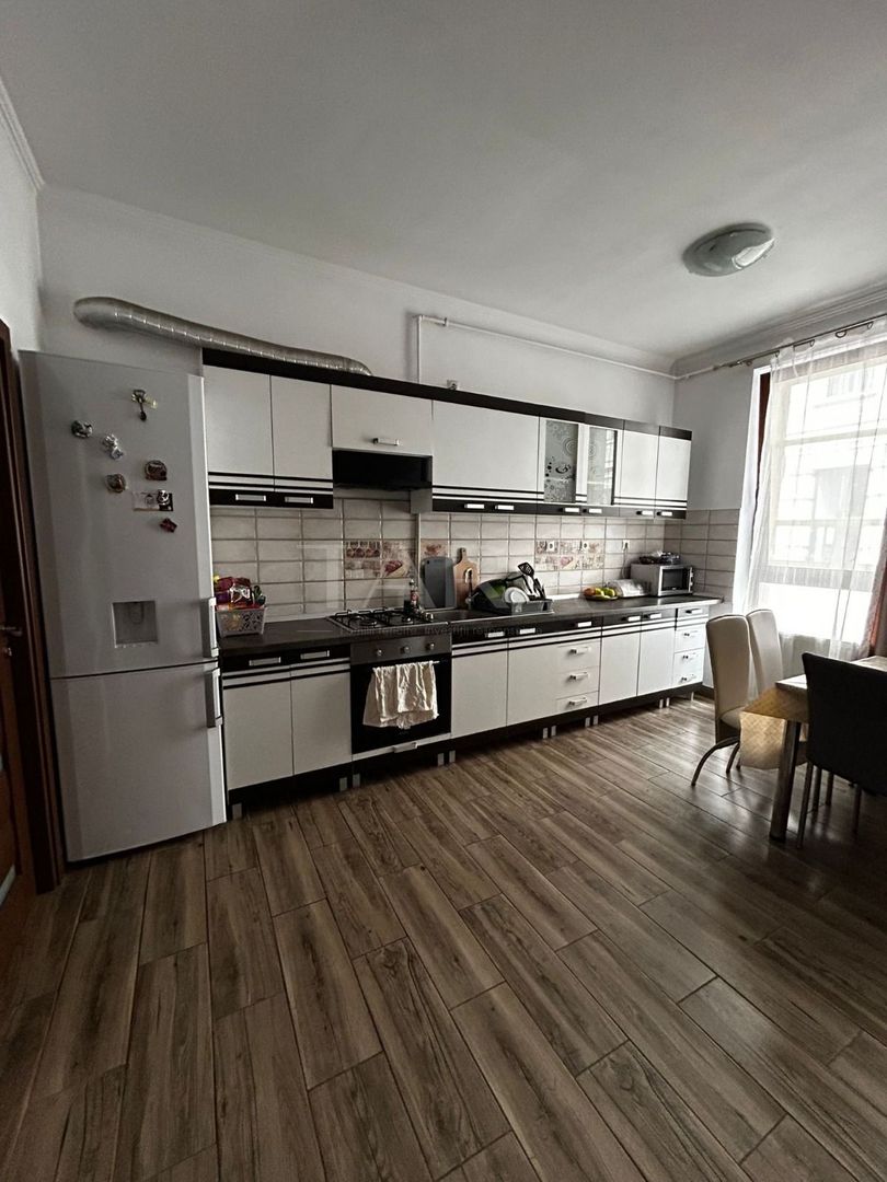 2 apartamente spațioase de vânzare în centrul Clujului - Poză 11