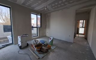 Casa cu 4 camere de vanzare, Bucov, Mica Roma - Poză 8