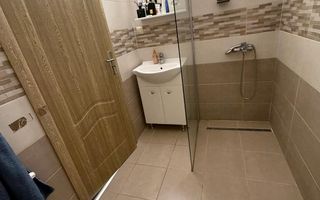 Apartament cu 3 camere in spate la FSEGA, strada Venus ! - Poză 9