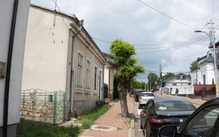 Casă tip duplex, ultracentral, str. Petru Rareș, curte 85 mp, 170000 € - Poză 3