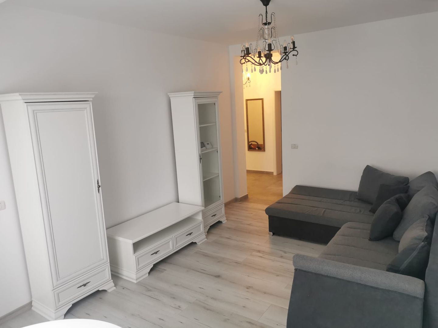 Apartament 2 camere în vila - Poză 1
