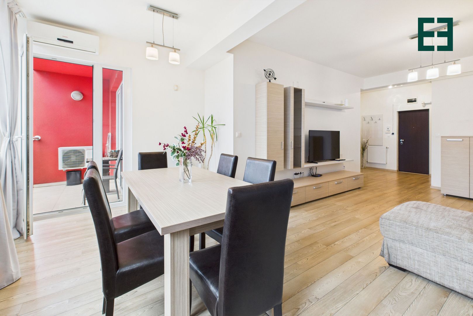 Apartament cu 2 camere și parcare acoperită etaj 1 Ared - Arad - Poză 14