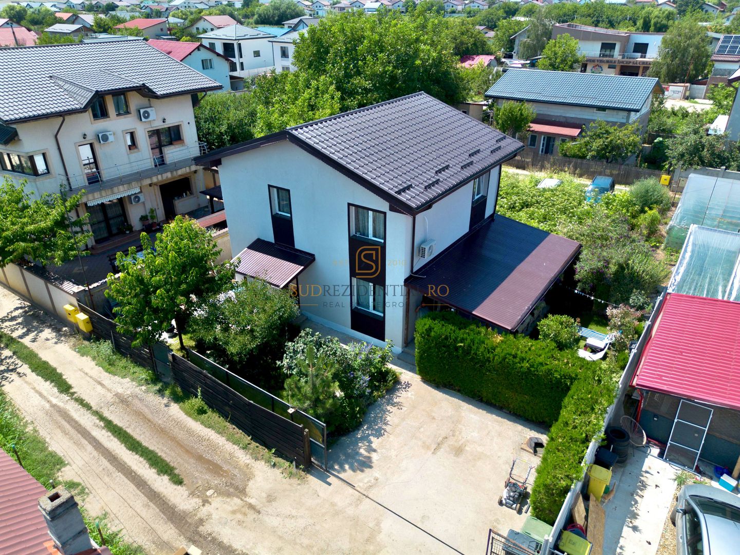 Casă Modernă individuala, 5 camere, P+1E+Pod - Comuna Berceni - Poză 2