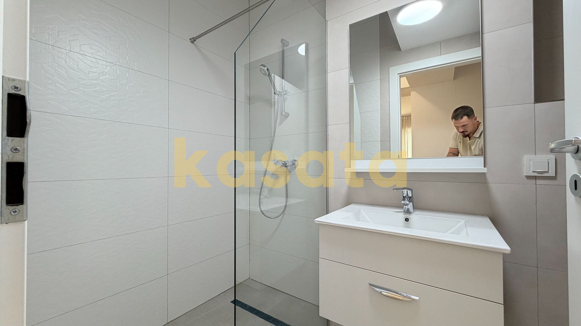 3 camere I et3 I 2 bai I First Estates I 75 utili - Poză 12