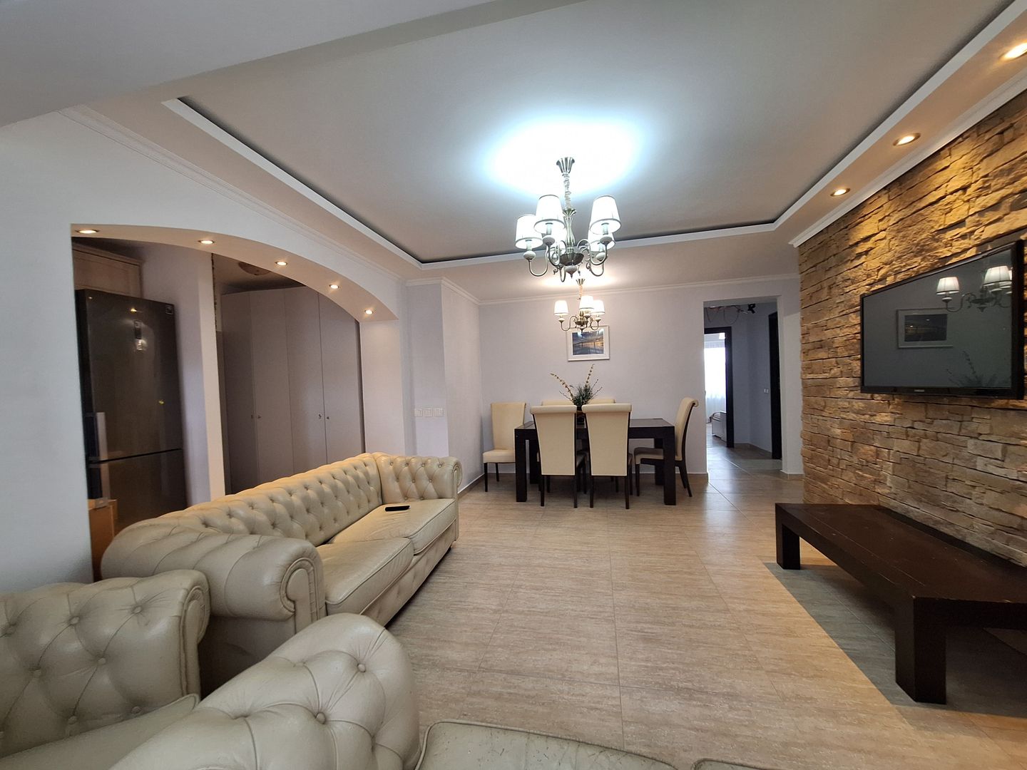 Apartament 3 camere + parcare Prelungirea Ghencea Cartierul Latin - Poză 2
