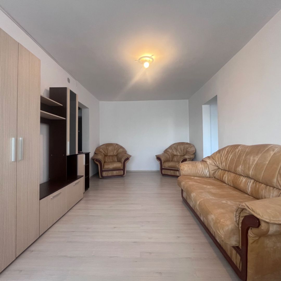 Zona Pavcom! Inchiriere apartament cu 2 camere in Targoviste, micro 6! - Poză 1